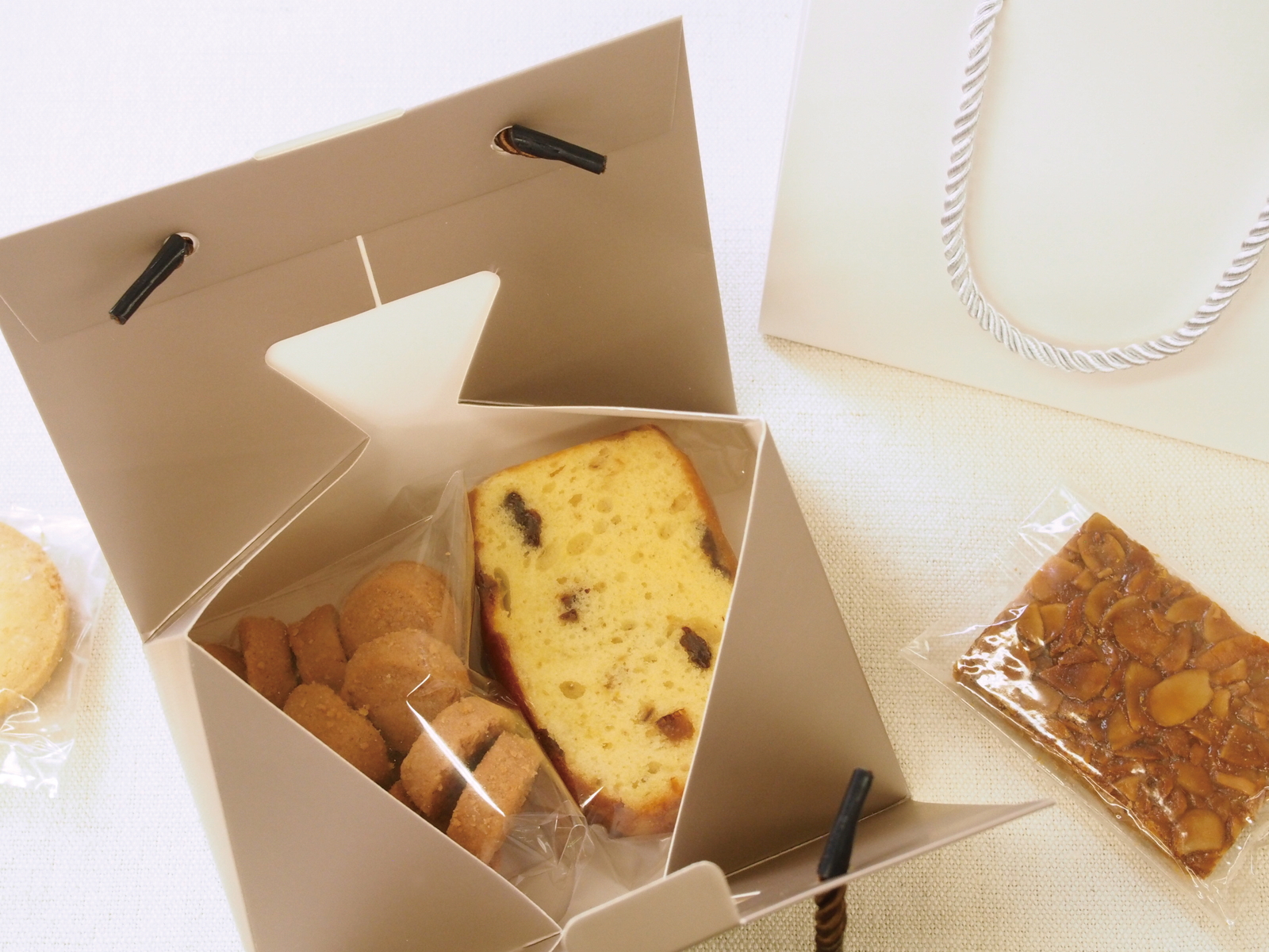 【廃番】ハンディバッグBOX/25コ