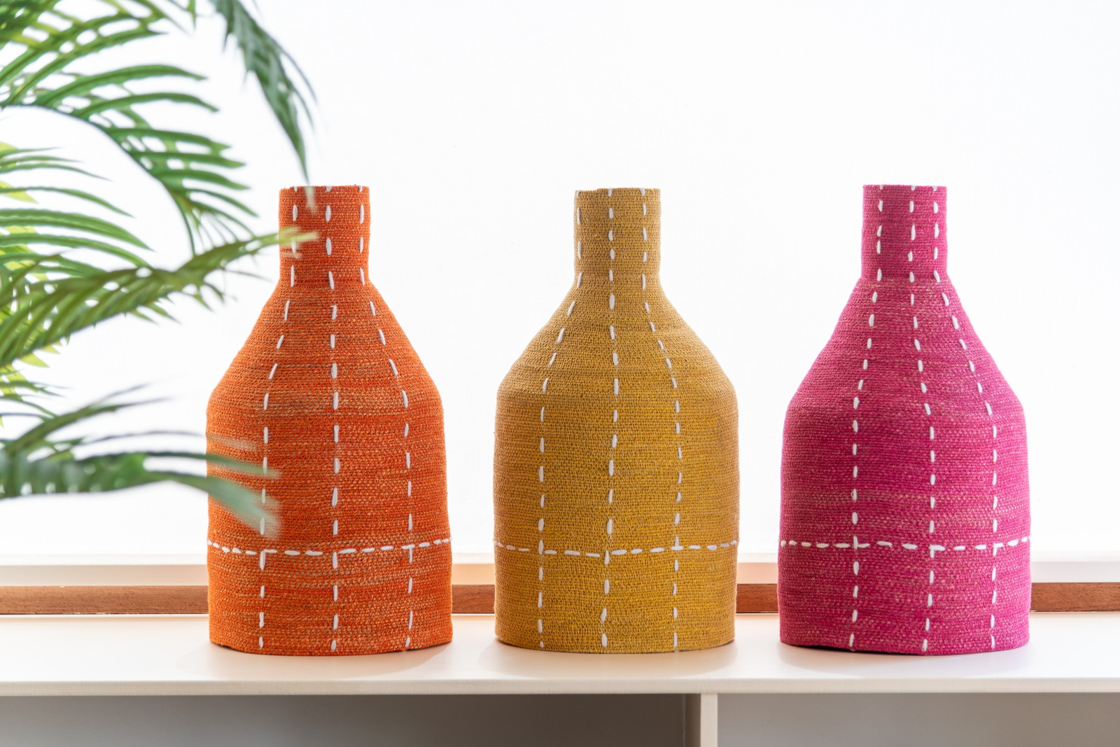 ��VASE BOTTL DOT STR SEAG