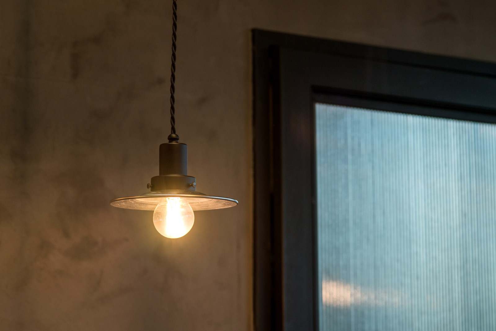 【個人宅配送不可】ペンダントライトS ネイキッド