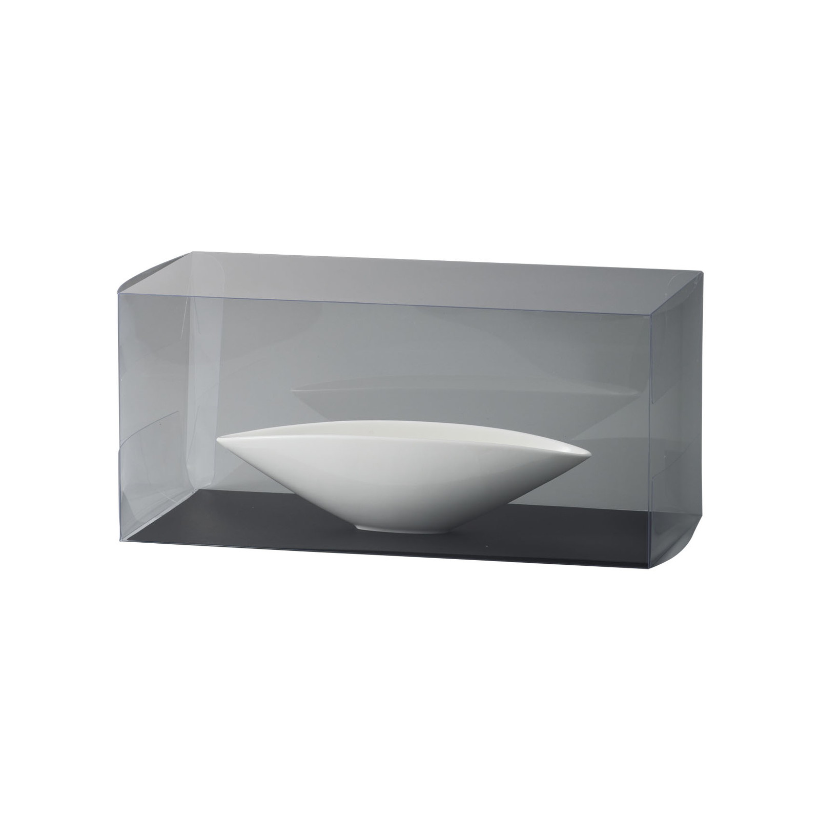 WHITE VASE Vessel_22L4.5W5.5H