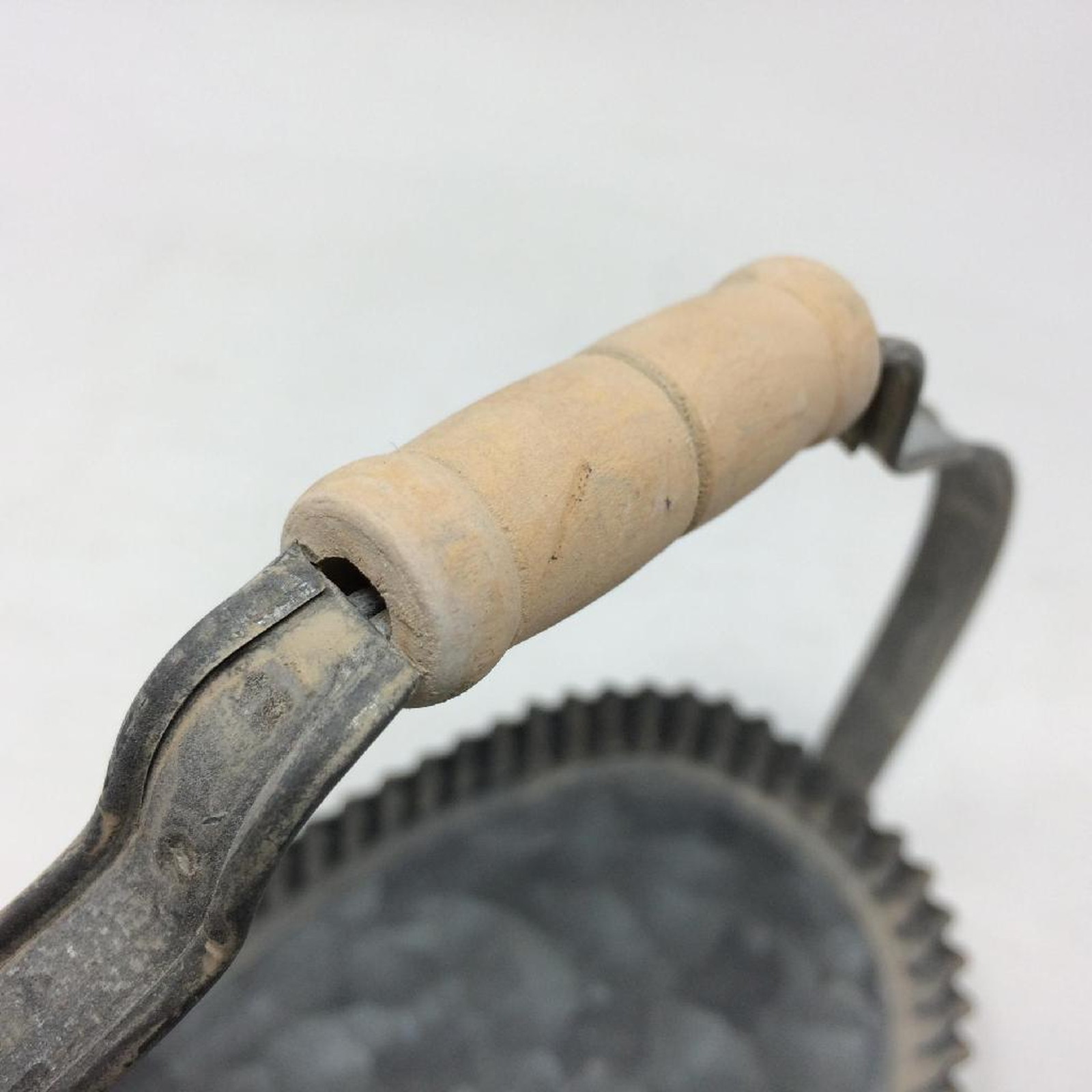 【個人宅配送不可】(4)ラギッド ハンドルブリキトレイ オーバル Sサイズ