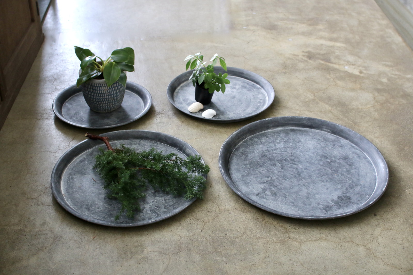 【個人宅配送不可】(4)ブリキラウンドラージトレイ XLサイズ