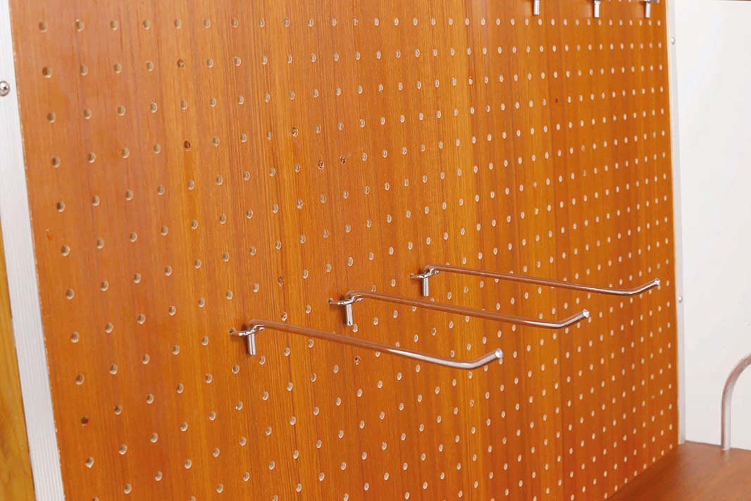 ylzszyʓrzPEGBOARD DISPLAY RACK