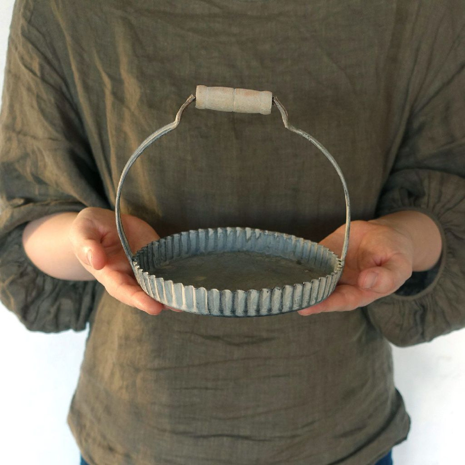 【個人宅配送不可】(4)ラギッド ハンドルブリキトレイ ラウンド Sサイズ