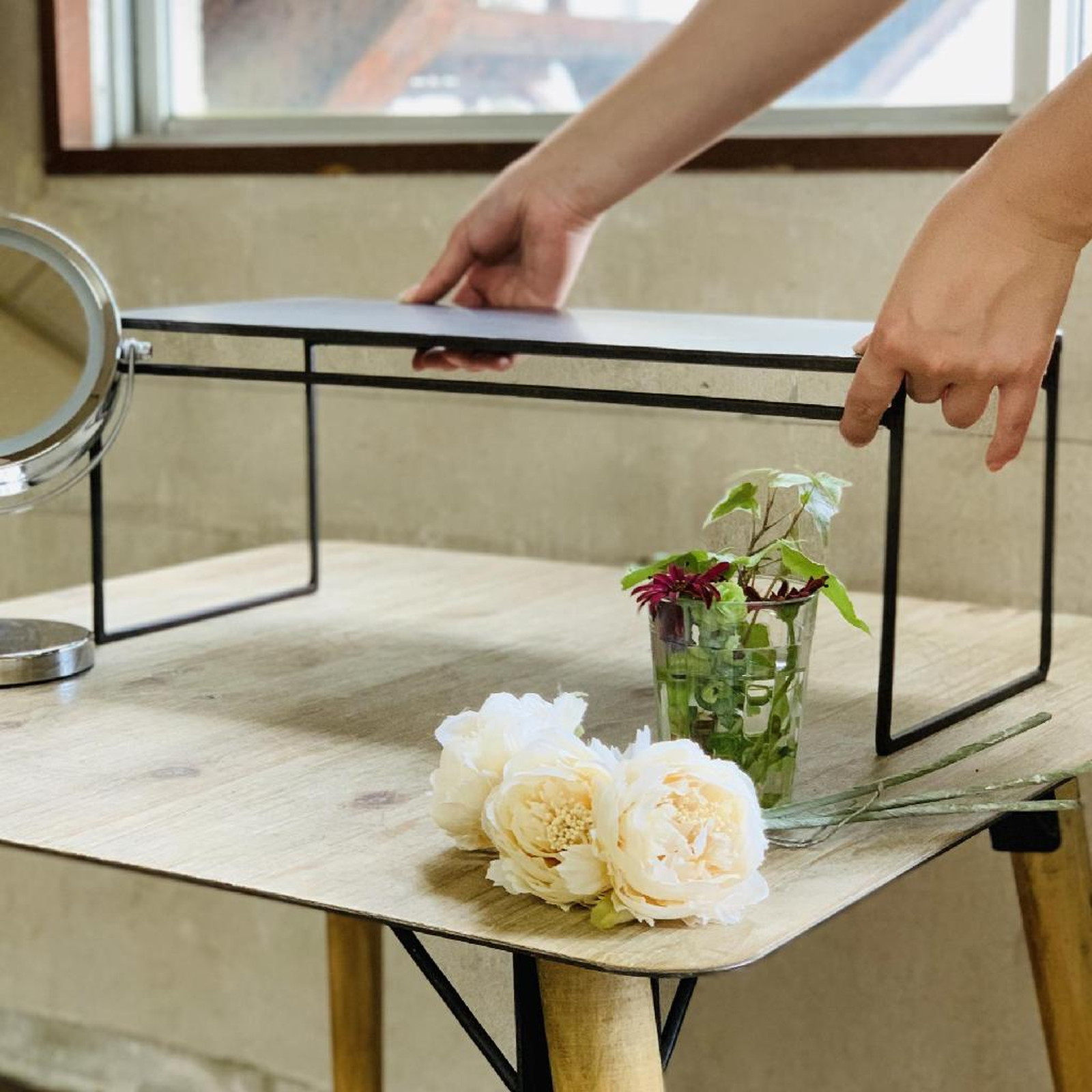 【個人宅配送不可】ジョセフアイアンディスプレイ台ワイドLサイズ