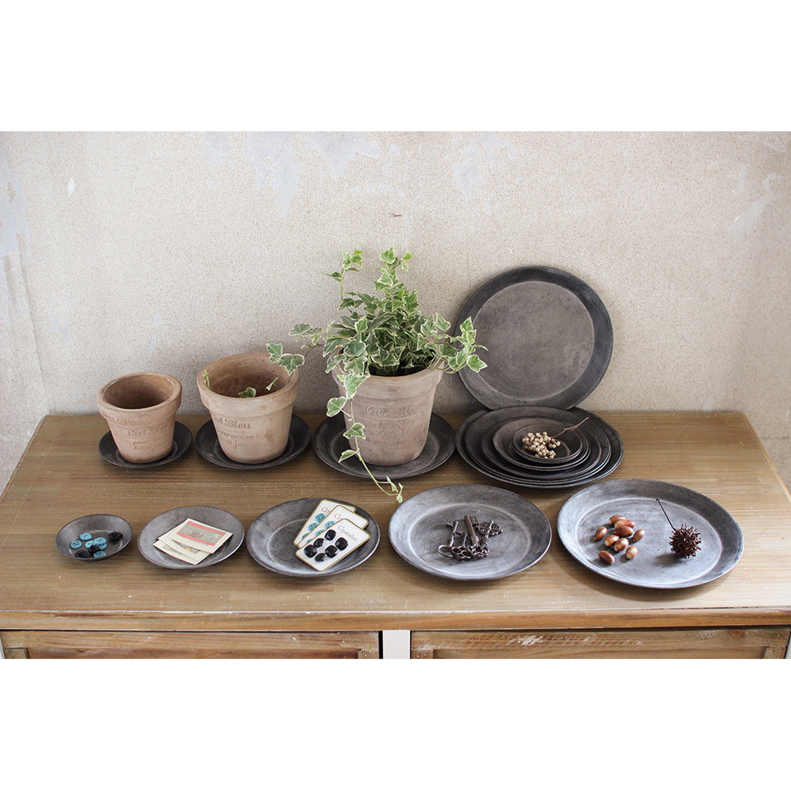 【個人宅配送不可】ブリキラウンドトレイMサイズ