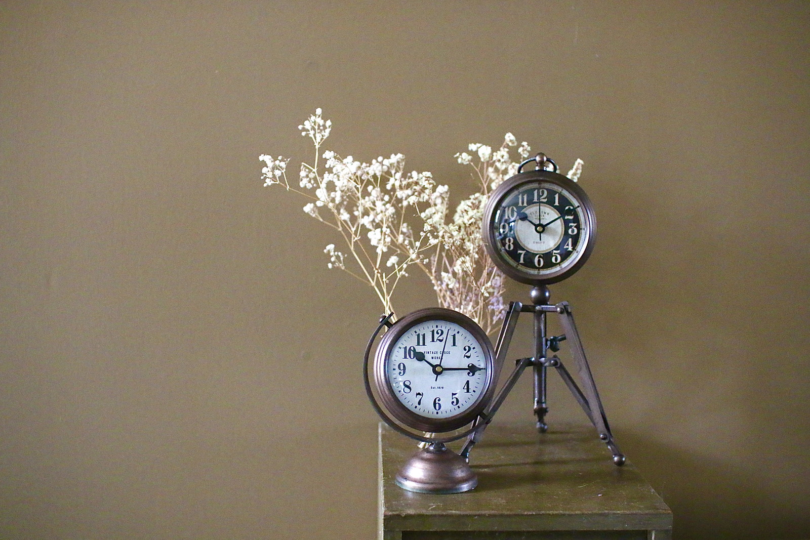 【個人宅配送不可】スタンドクロック三脚カッパー